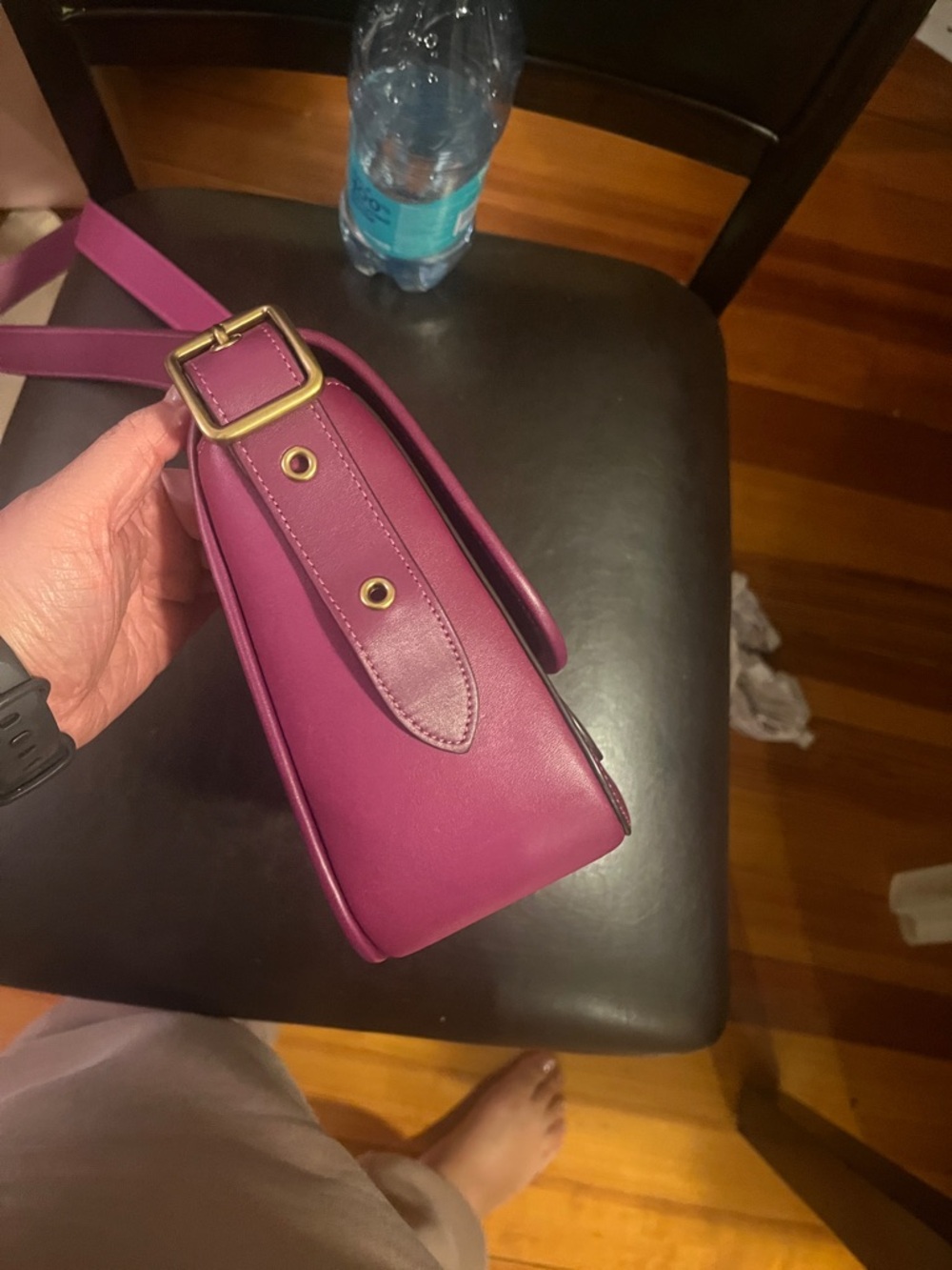 Coach crossbody shoulder bag in a Vibrant Magenta glove tanned leather - Picture 5 of 10